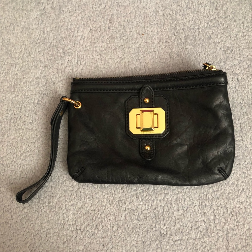 Juicy couture zip wristlet